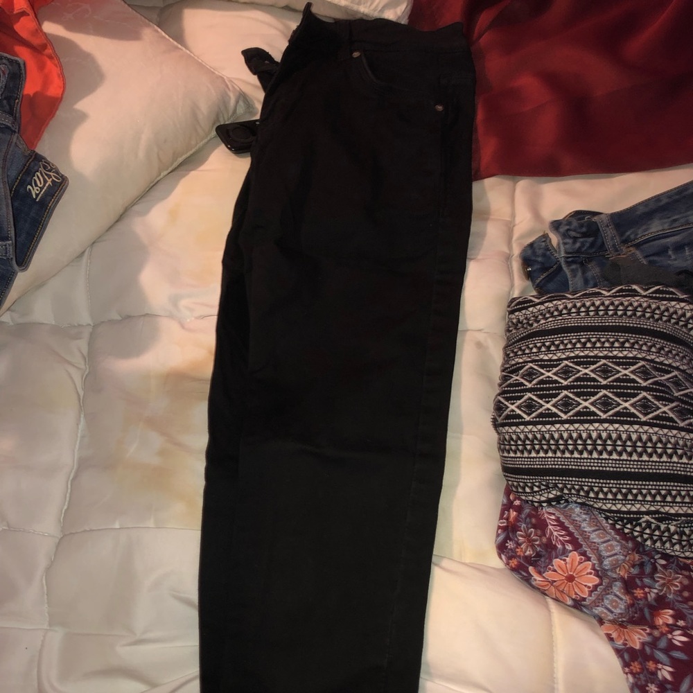 black american eagle jeans